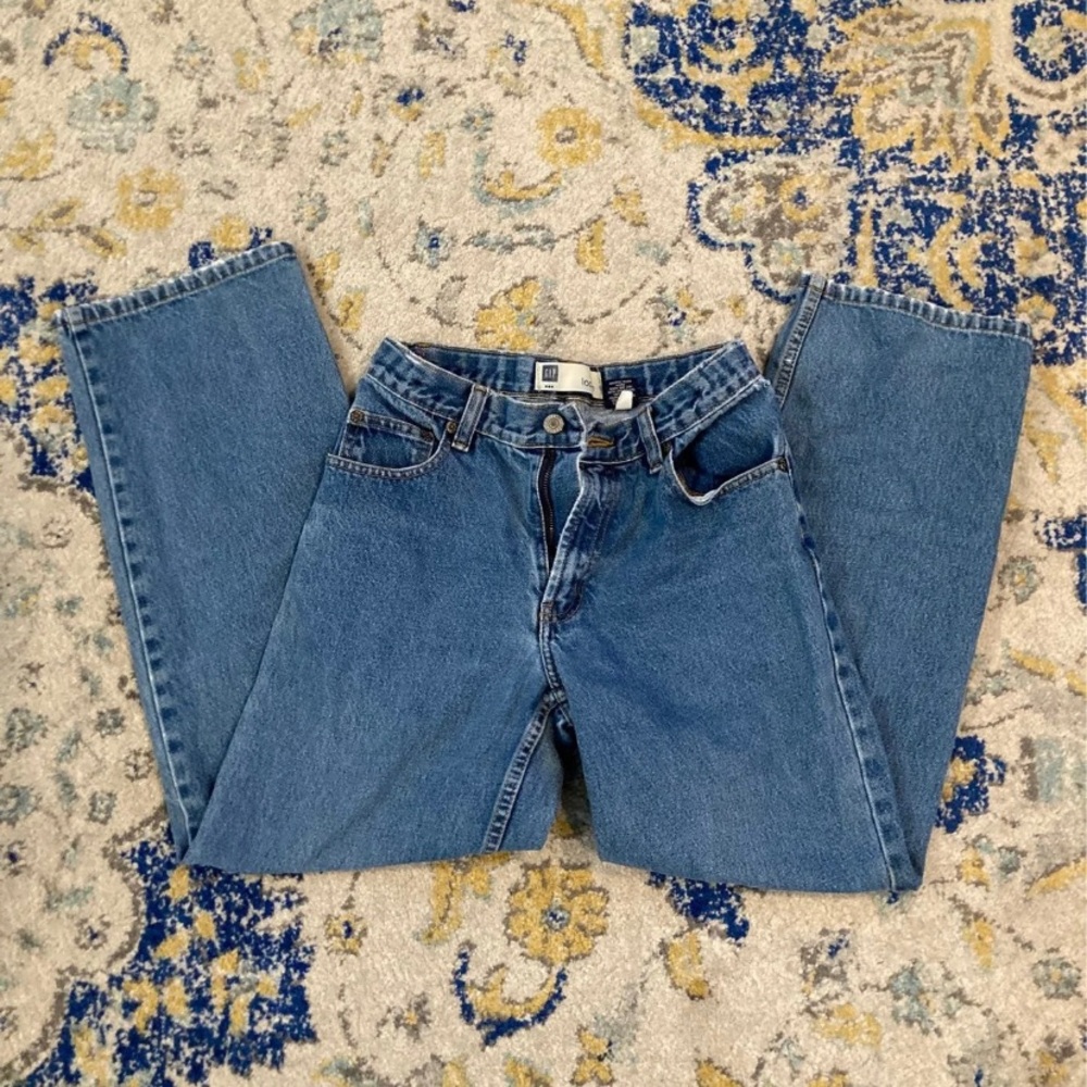 women’s straight leg jeans